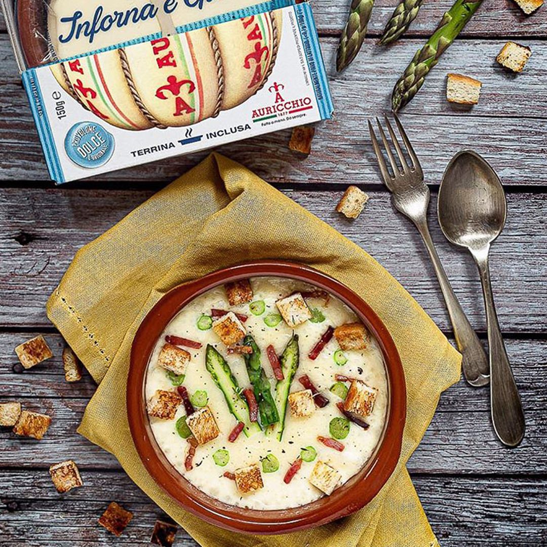 Cheese Fondue: A Guide to a Fun & Interactive Dinner