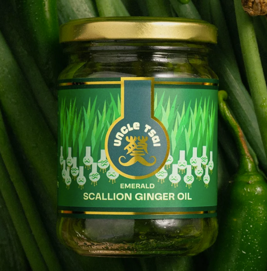 UNCLE TSAI EMERALD SCALLION GINGER OIL 220G